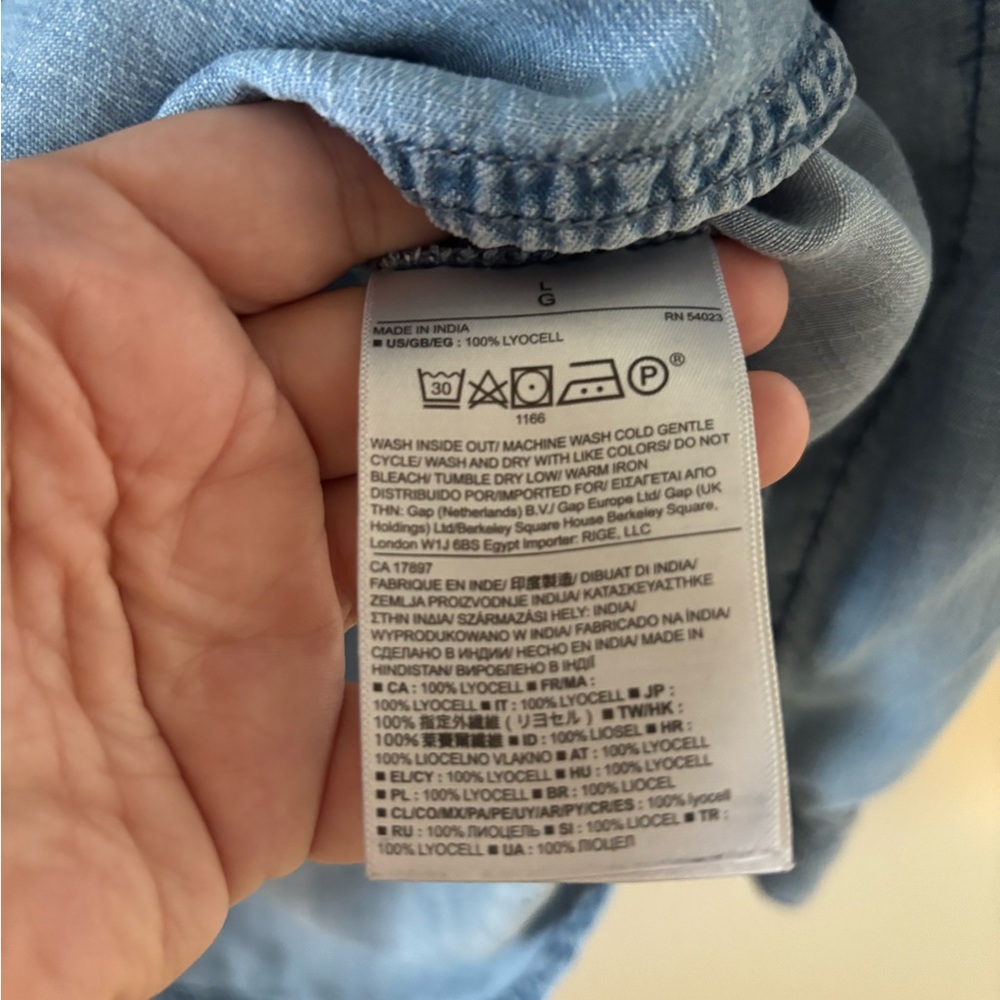 Banana Republic Light Blue Soft Wash Shirt - Picture 3 of 6
